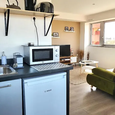 Daire Nice Studio Apartement With Amazing View